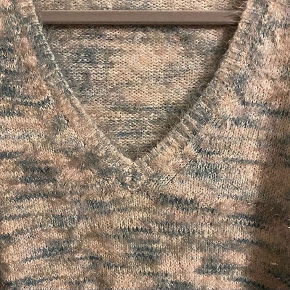 525 America Blue Eyelash Oversized V-Neck Sweater Spacedye Small - Picture 3 of 5